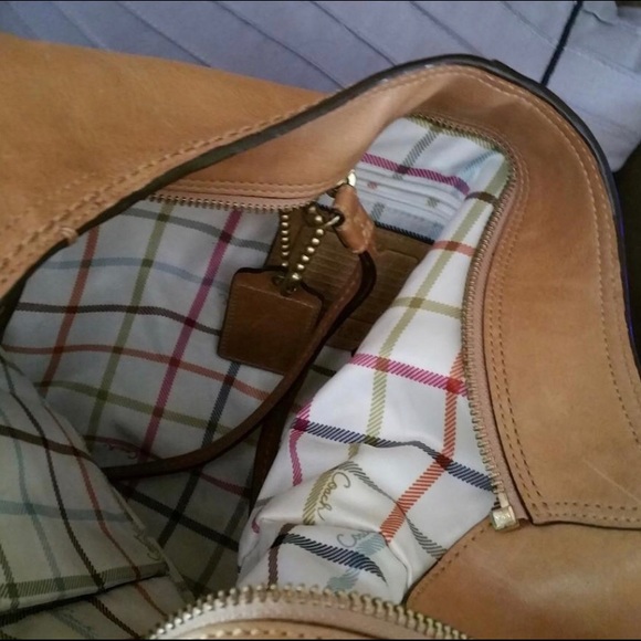 Coach tan leather shoulder bag - Picture 3 of 6